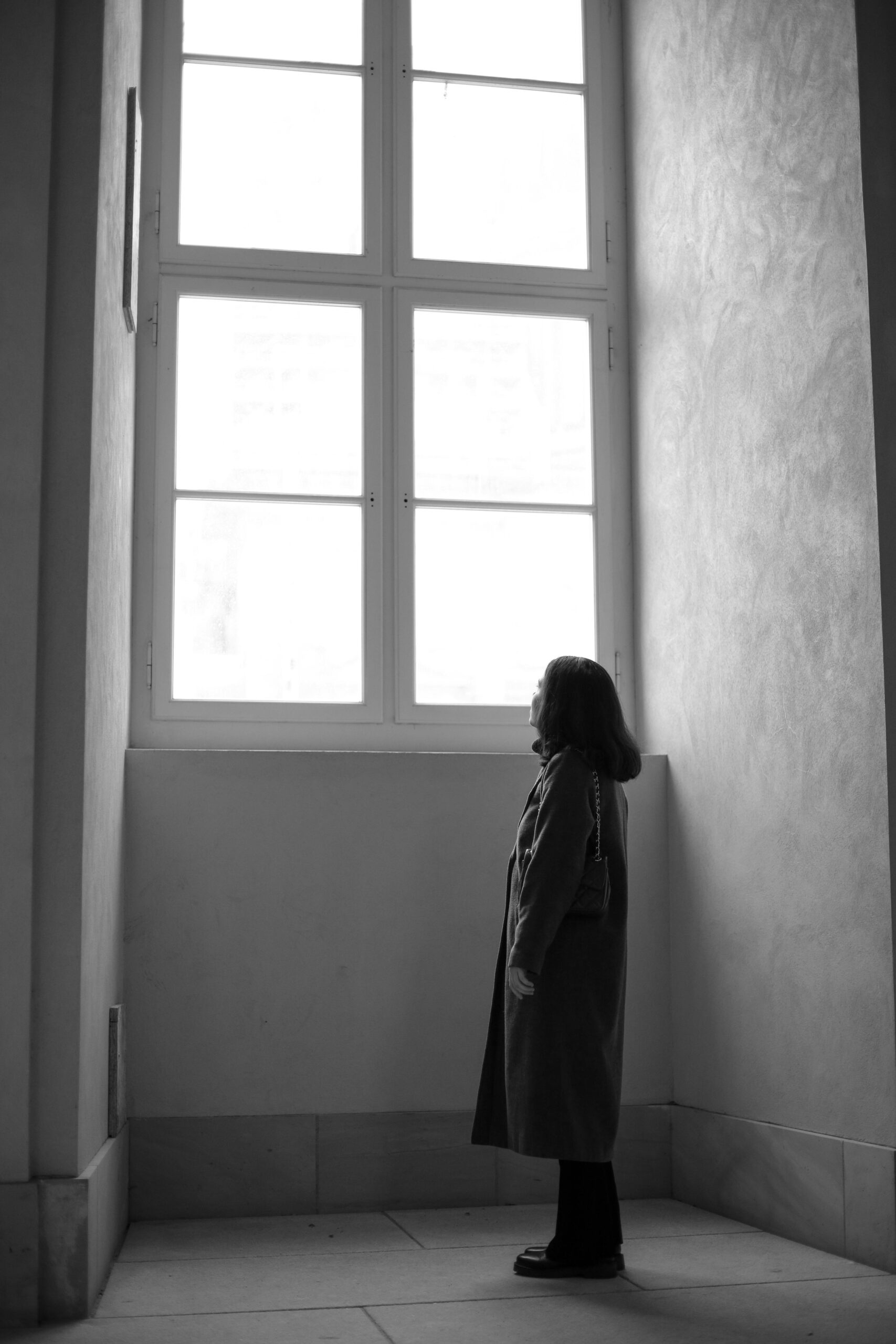femme qui se sent vide malgré une vie bien remplie